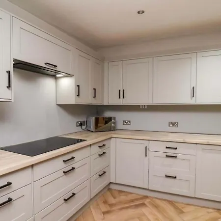 Moorland Retreat - Ideal For Open Air Theatre *