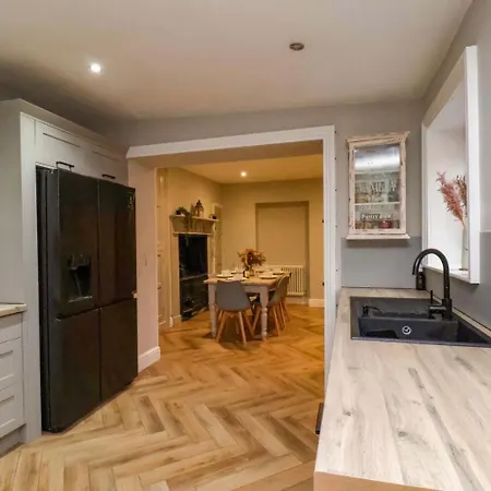 בית נופש Moorland Retreat סקארבורו